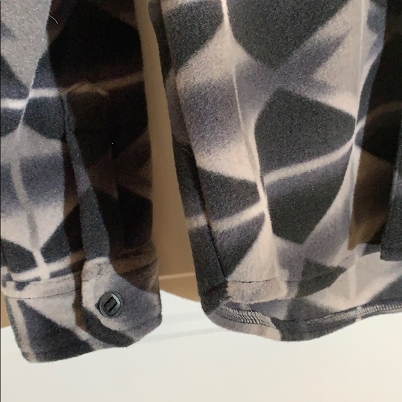 Billabong Furnace Flannel Print Button Down Long Sleeve Water Resistant Shacket - Picture 4 of 8